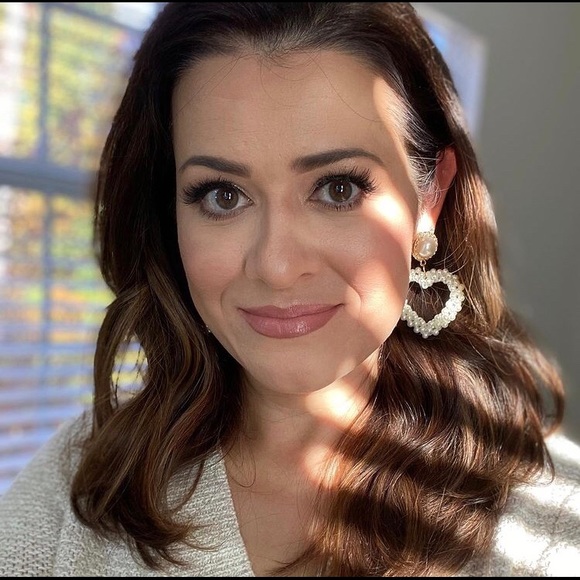 Pearl Heart Drop Earring statement drop earrings - Picture 9 of 9